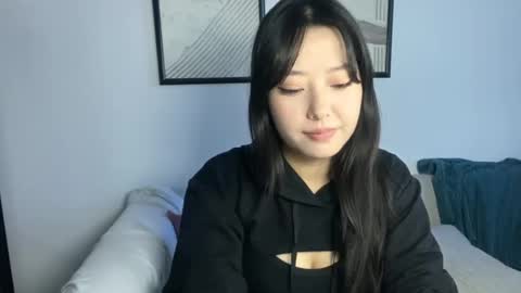 mirafloat online show from November 11, 2025, 9:42 am