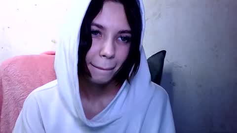 MiraLaPics online show from March 30, 2026, 4:30 pm