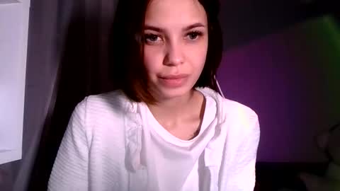MiraLaPics online show from April 22, 2026, 9:27 pm