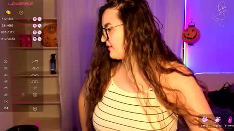 miraluccian online show from November 4, 2025, 9:03 pm