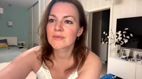Snapshot of miraluxe chatting on June 29, 2026, 9:59 pm miraluxe online show from June 29, 2026, 9:59 pm