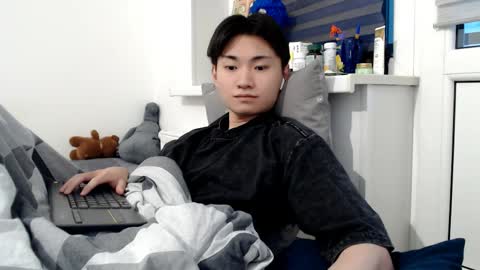 Snapshot of miram_yoo chatting on April 26, 2026, 5:32 pm online show from April 26, 2026, 5:32 pm