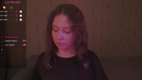 Kira online show from September 17, 2025, 9:38 pm