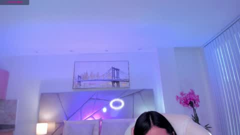 miranda_crawfor online show from May 23, 2026, 11:47 am