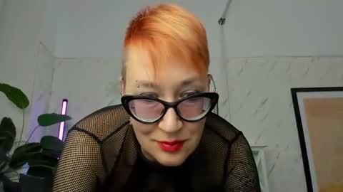 Snapshot of mirandagill chatting on December 2, 2024, 12:07 pm mirandagill online show from December 2, 2024, 12:07 pm