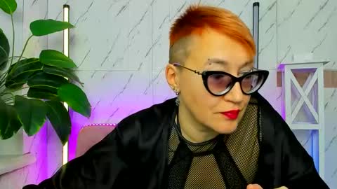 Snapshot of mirandagill chatting on December 4, 2024, 9:18 am mirandagill online show from December 4, 2024, 9:18 am