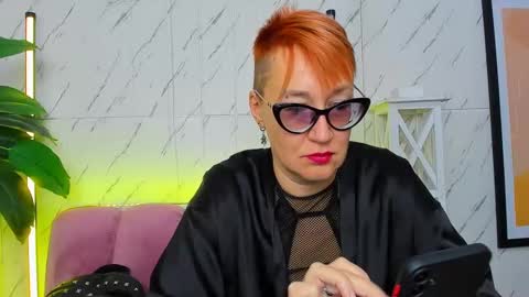 Snapshot of mirandagill chatting on December 5, 2024, 12:11 pm mirandagill online show from December 5, 2024, 12:11 pm