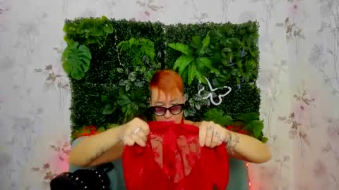 Snapshot of mirandagill chatting on December 23, 2024, 9:49 am mirandagill online show from December 23, 2024, 9:49 am