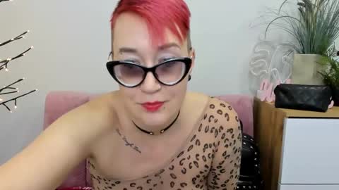 Snapshot of mirandagill chatting on January 29, 2025, 11:30 am mirandagill online show from January 29, 2025, 11:30 am