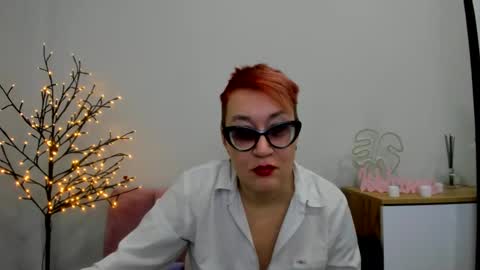 Snapshot of mirandagill chatting on February 21, 2025, 8:40 am mirandagill online show from February 21, 2025, 8:40 am