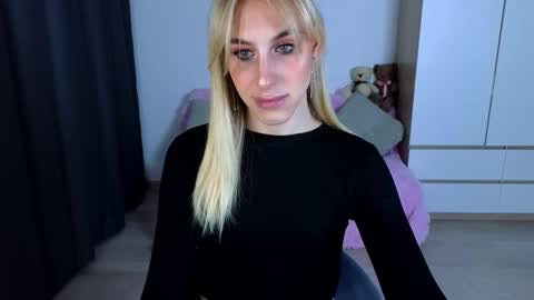 Snapshot of miraraid chatting on December 18, 2025, 4:13 pm miraraid online show from December 18, 2025, 4:13 pm