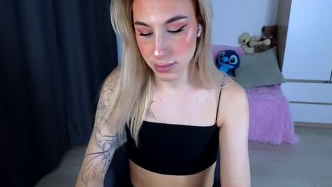 Snapshot of miraraid chatting on January 12, 2026, 11:32 pm miraraid online show from January 12, 2026, 11:32 pm