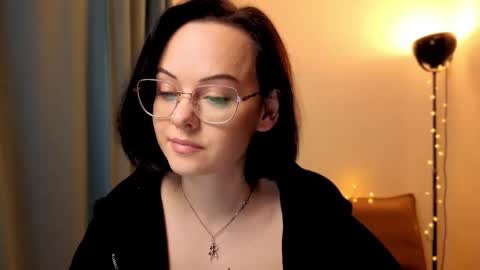 MiraSkyy online show from November 6, 2025, 3:46 pm