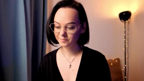 MiraSkyy online show from November 11, 2025, 5:46 pm