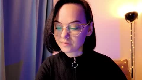 MiraSkyy online show from November 20, 2025, 4:29 pm