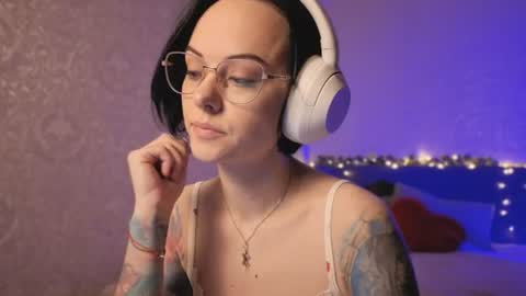 MiraSkyy online show from August 1, 2026, 7:02 pm