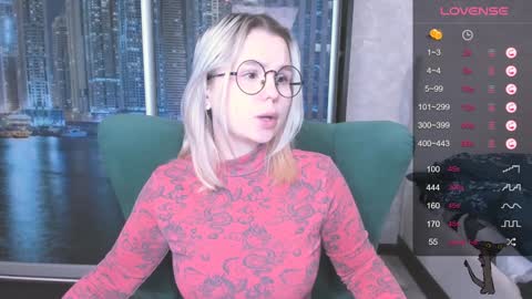 Kira online show from December 5, 2024, 4:23 pm