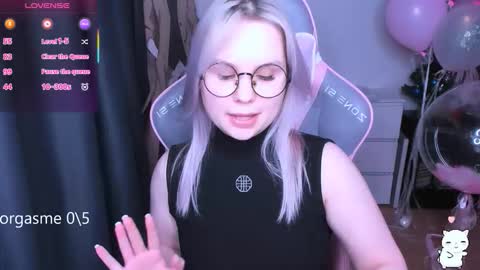 Snapshot of miray_kuriyama chatting on February 13, 2026, 1:01 am Kira online show from February 13, 2026, 1:01 am