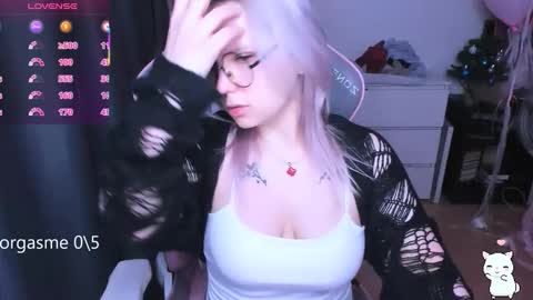 Snapshot of miray_kuriyama chatting on February 13, 2026, 8:16 pm Kira online show from February 13, 2026, 8:16 pm