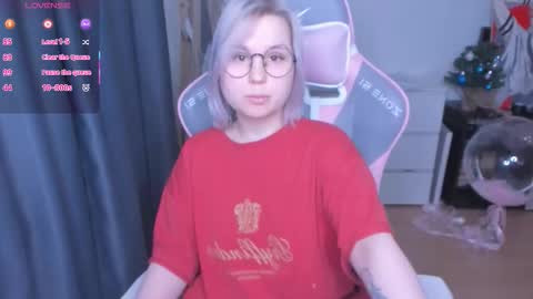 Snapshot of miray_kuriyama chatting on February 17, 2026, 10:38 pm Kira online show from February 17, 2026, 10:38 pm