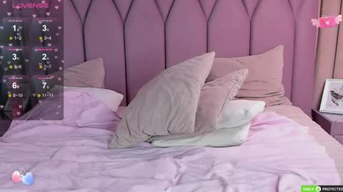 Miriam WhiteF online show from September 26, 2025, 3:54 am