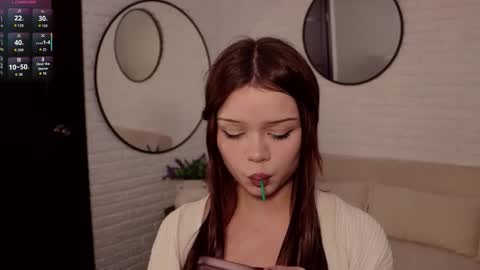 Miroslava online show from November 25, 2025, 10:48 am