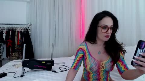 Snapshot of mirrabelleee chatting on February 17, 2026, 5:19 pm Mirrabelle online show from February 17, 2026, 5:19 pm