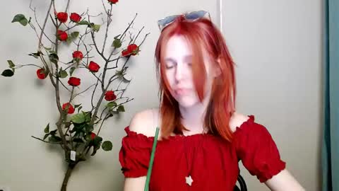 misaki_chan_ online show from April 15, 2026, 7:58 pm