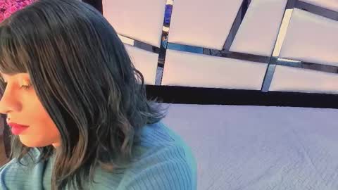     online show from February 28, 2026, 12:39 pm