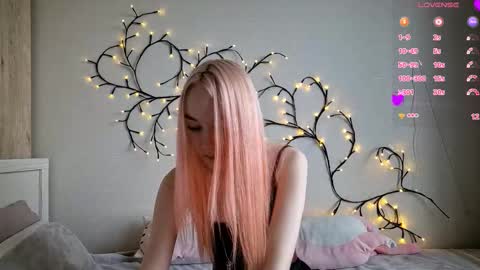 MisaMew online show from February 16, 2026, 8:10 am