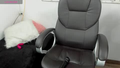 Mishka online show from February 14, 2026, 11:01 pm