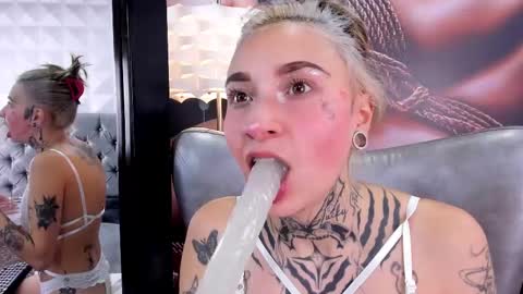 miss___angel online show from February 20, 2025, 7:41 pm