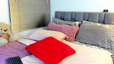 miss__jones_ online show from May 13, 2026, 12:52 am