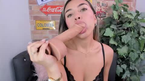 Zoe online show from October 6, 2025, 6:05 pm