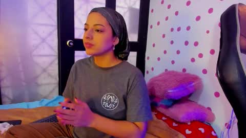 Akemi 3 online show from November 10, 2025, 1:10 pm