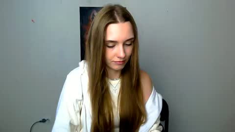 Angelina online show from July 30, 2026, 6:01 am