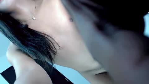 AZUMI online show from April 7, 2026, 2:06 pm