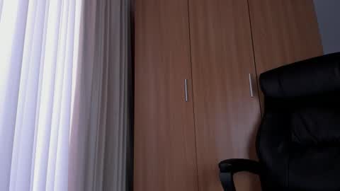 Ivy online show from September 25, 2025, 11:25 am