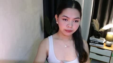 Snapshot of miss_briella chatting on November 3, 2025, 1:01 pm Briella online show from November 3, 2025, 1:01 pm