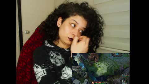 Miss Carmila online show from September 9, 2025, 11:26 pm