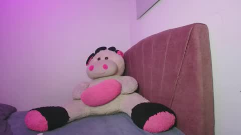 miss_chellsea online show from February 3, 2026, 2:53 am