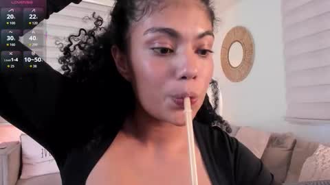 CANDELA CASTRO  online show from December 5, 2025, 6:15 pm