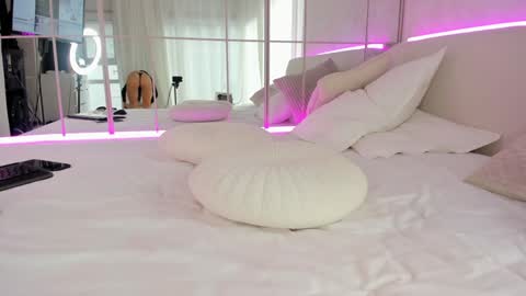 miss_diamond__ online show from October 11, 2025, 7:29 am