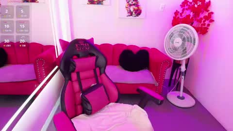 Melanie online show from May 11, 2026, 4:04 pm