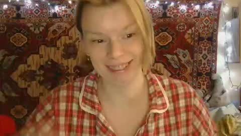 Elis online show from October 7, 2025, 11:07 am