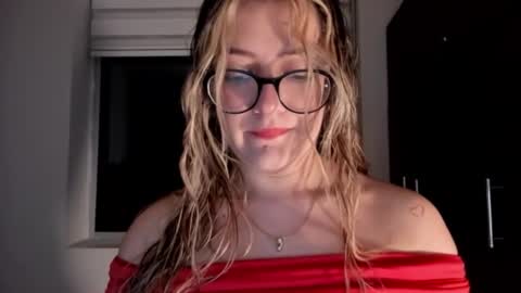 Ema online show from December 24, 2024, 11:33 pm