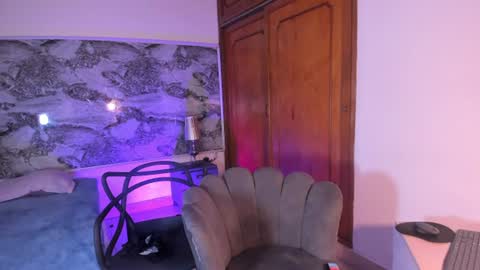 Snapshot of miss_emilystar chatting on June 26, 2026, 12:09 pm miss_emilystar online show from June 26, 2026, 12:09 pm