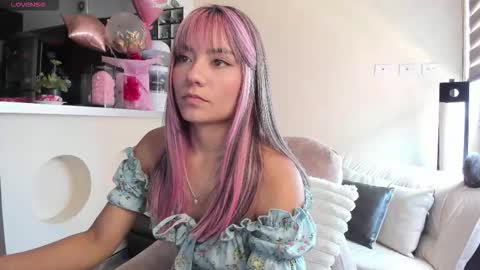 Snapshot of miss_ginebra_1 chatting on February 27, 2026, 5:13 pm insta online show from February 27, 2026, 5:13 pm