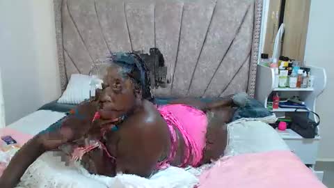 miss_godess online show from April 1, 2026, 8:48 am