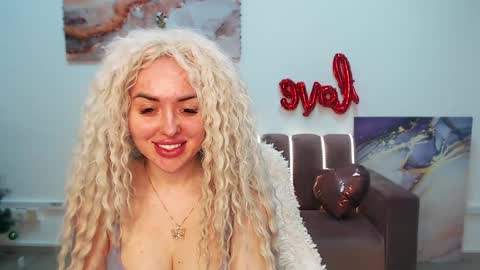 miss_kiten online show from February 6, 2025, 10:00 pm